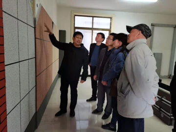 河南省建設(shè)科技協(xié)會(huì)理事長張利萍、秘書長段敬民等一行蒞臨調(diào)研